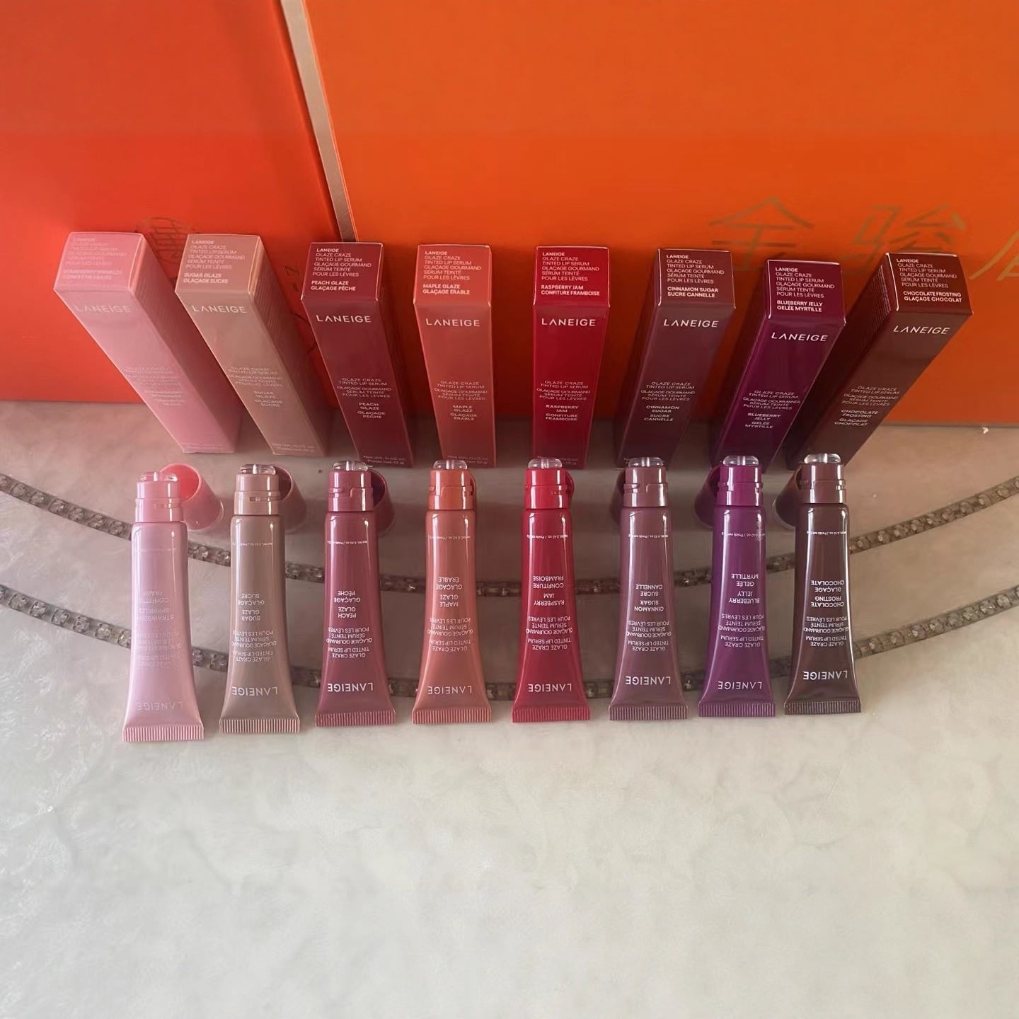 Linage donut lip gloss