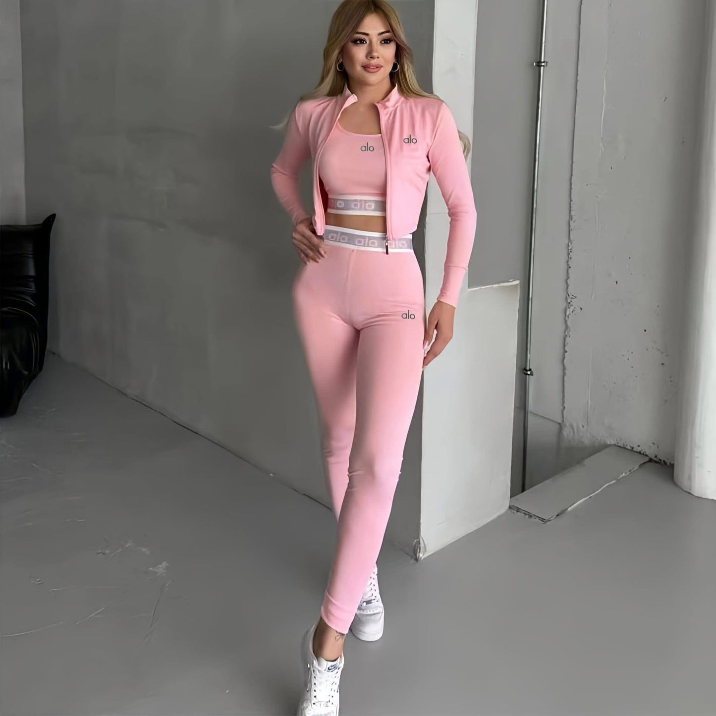3 Piece Womens ALO set (in stock)