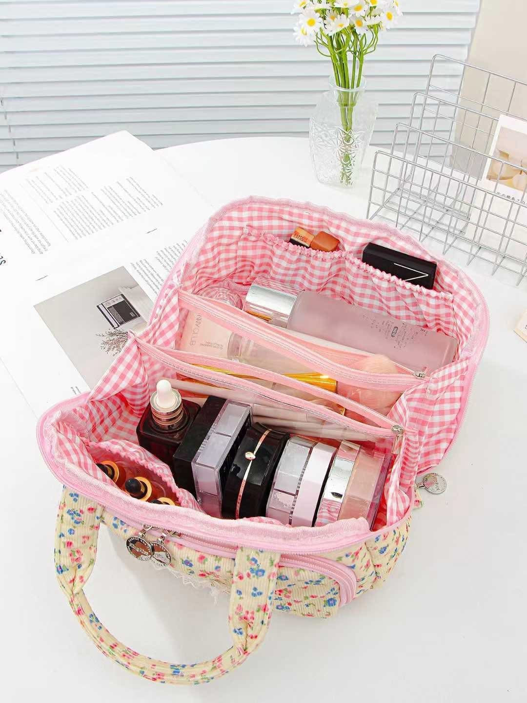 Quilted floral cosmetic bag (in stock )